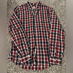 Men’s plaid long sleeve button up shirt
